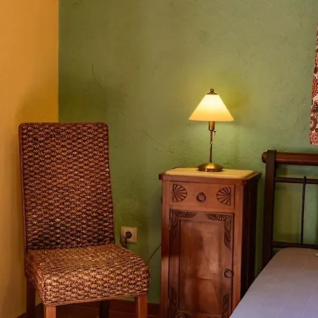 N A P L House Keramiész