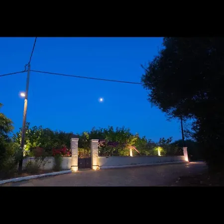 N A P L House Holiday home Keramiai